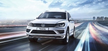 Volkswagen Touareg R-Line Executive.   770 000 .